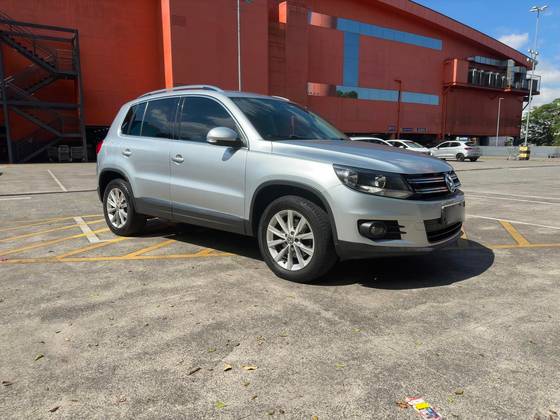 VOLKSWAGEN TIGUAN 2.0 TSI 16V TURBO GASOLINA 4P TIPTRONIC VOLKSWAGEN TIGUAN 2.0 TSI 16V TURBO GASOLINA 4P TIPTRONIC